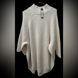 🫶🏼 Alice and Olivia Women’s Oversized Sweater